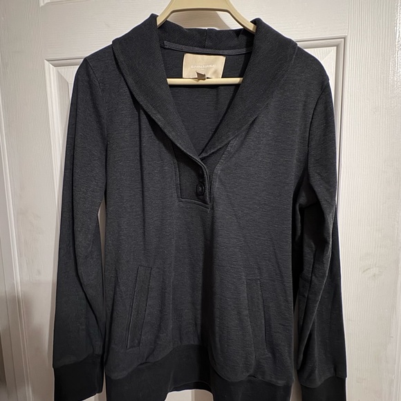 Banana Republic Tops - Banana Republic Dark Gray Sweatshirt Size M Soft